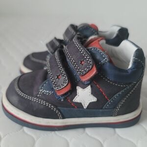 Lasocki Navy Red Baby Shoes Star Design Size 4.5 O 5 EU20